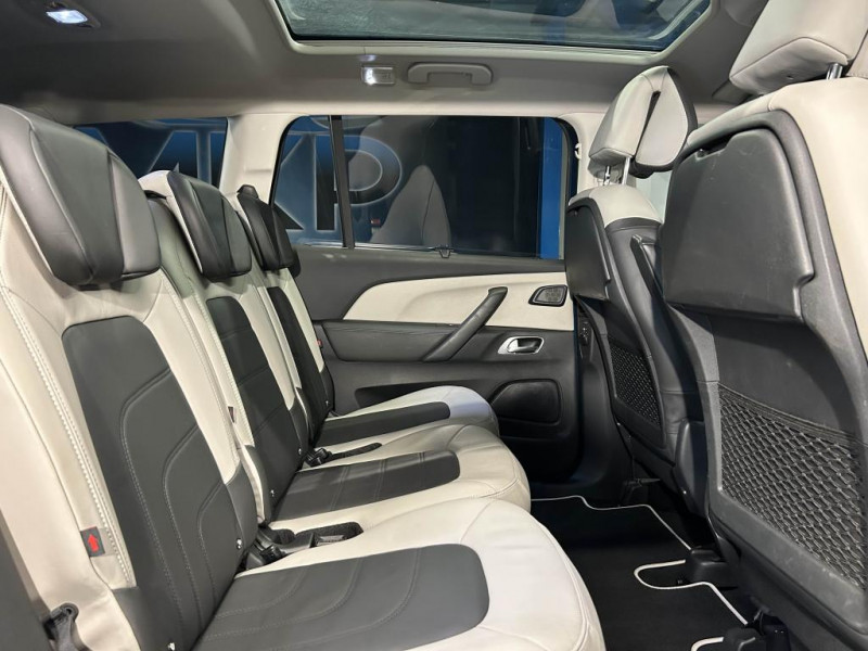 Photo 41 de l'offre de CITROEN GRAND C4 SPACETOURER 1.5 BlueHDi 130 Shine Pack EAT8 7 places à 16490€ chez MKP Distribution