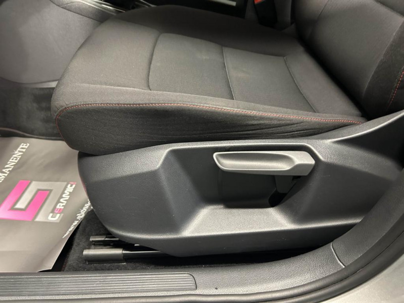 Photo 32 de l'offre de VOLKSWAGEN GOLF SPORTSVAN  1.2 TSI 110 Sound BVM à 13990€ chez MKP Distribution