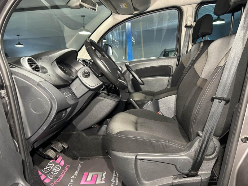 Photo 24 de l'offre de RENAULT KANGOO 1.2 TCE 115 Energy Intens BVM  à 12990€ chez MKP Distribution