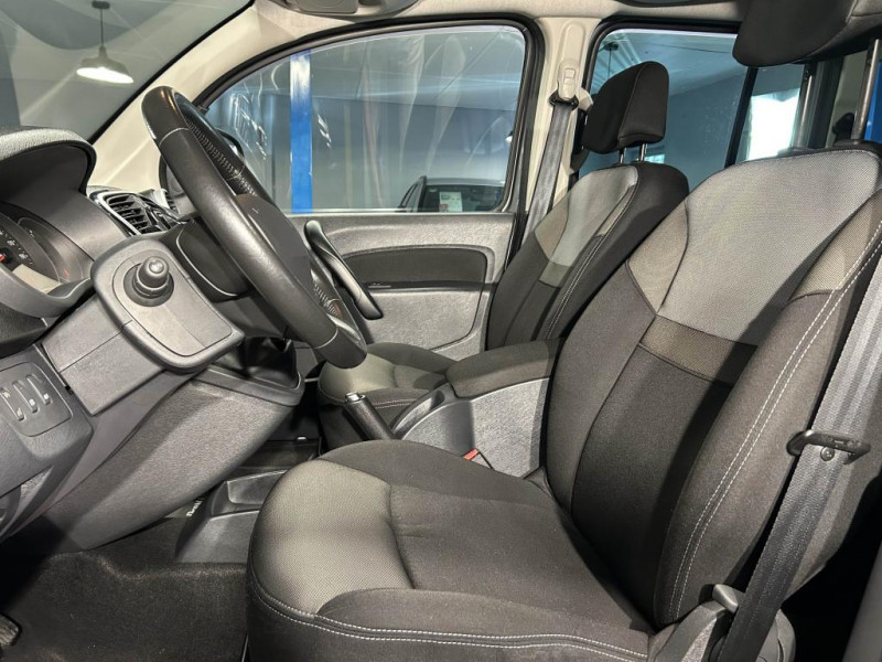 Photo 25 de l'offre de RENAULT KANGOO 1.2 TCE 115 Energy Intens BVM  à 12990€ chez MKP Distribution