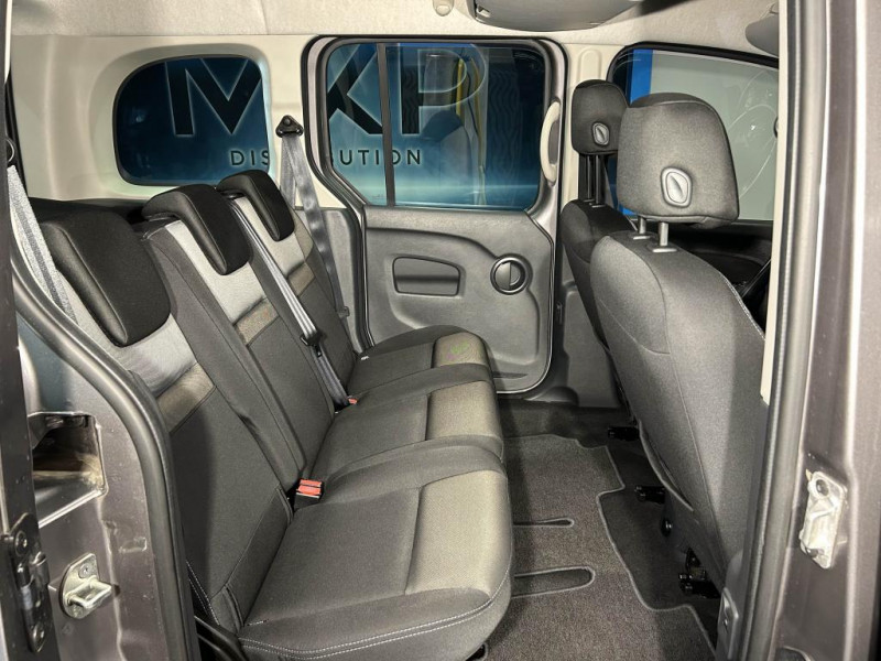 Photo 32 de l'offre de RENAULT KANGOO 1.2 TCE 115 Energy Intens BVM  à 12990€ chez MKP Distribution