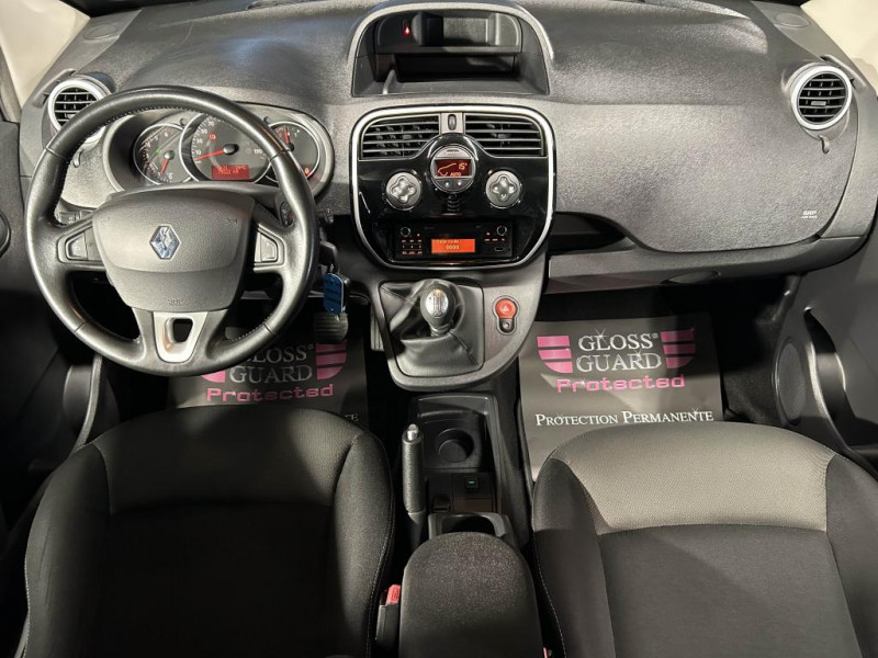 Photo 10 de l'offre de RENAULT KANGOO 1.2 TCE 115 Energy Intens BVM  à 12990€ chez MKP Distribution