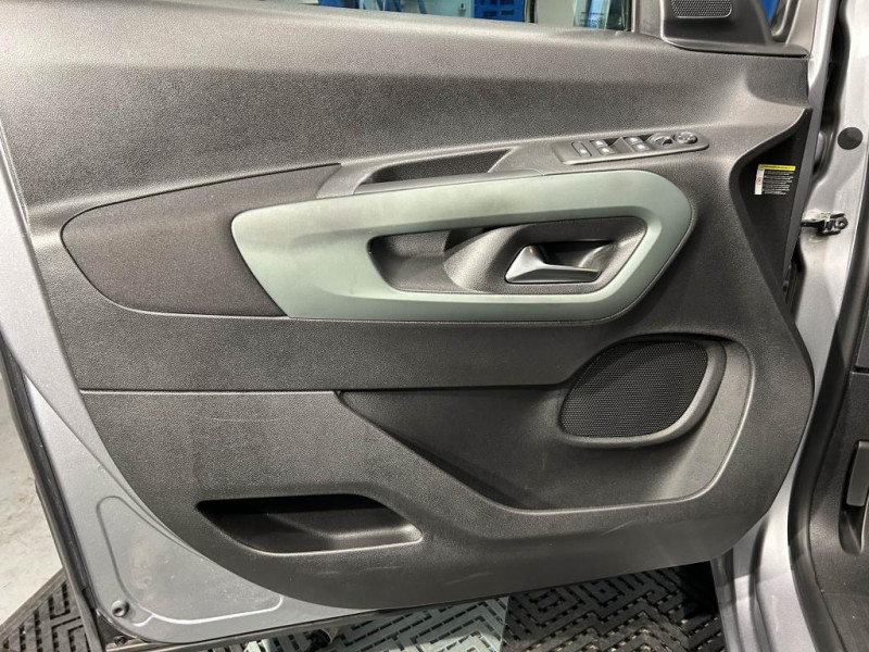 Photo 27 de l'offre de CITROEN BERLINGO 1.5 BlueHDi 130  Shine BVA à 18990€ chez MKP Distribution