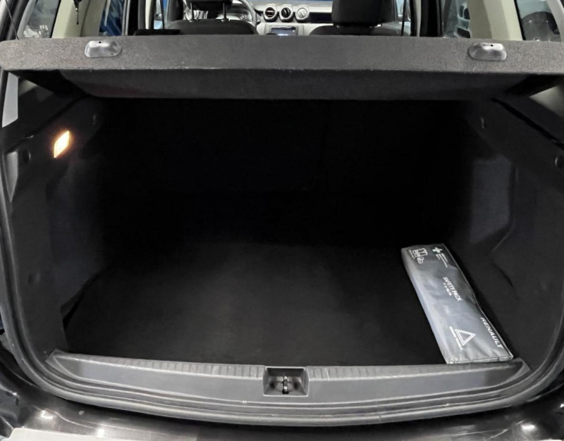 Photo 9 de l'offre de DACIA DUSTER 1.2 TCe 125 Prestige 4X2 BVM à 12990€ chez MKP Distribution