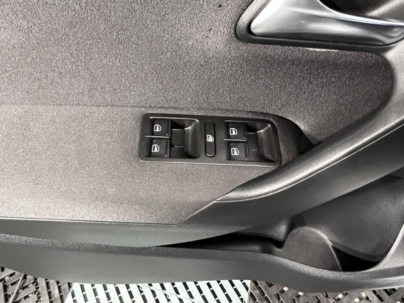 Photo 25 de l'offre de VOLKSWAGEN POLO  1.2 70 Confortline BVM  à 7990€ chez MKP Distribution