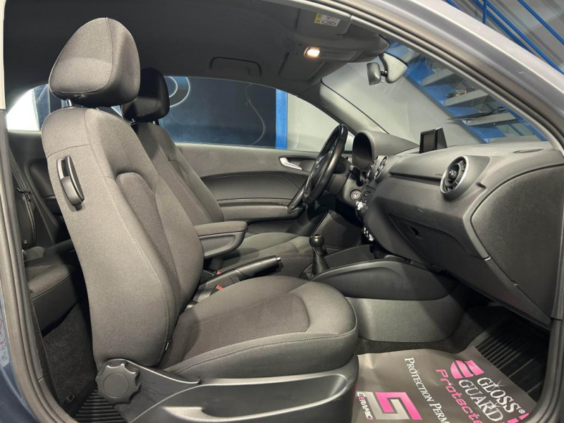 Photo 30 de l'offre de AUDI A1  1.0 TFSI Ultra Ambiante 82 BVM  à 11990€ chez MKP Distribution