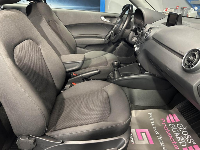 Photo 31 de l'offre de AUDI A1  1.0 TFSI Ultra Ambiante 82 BVM  à 11990€ chez MKP Distribution