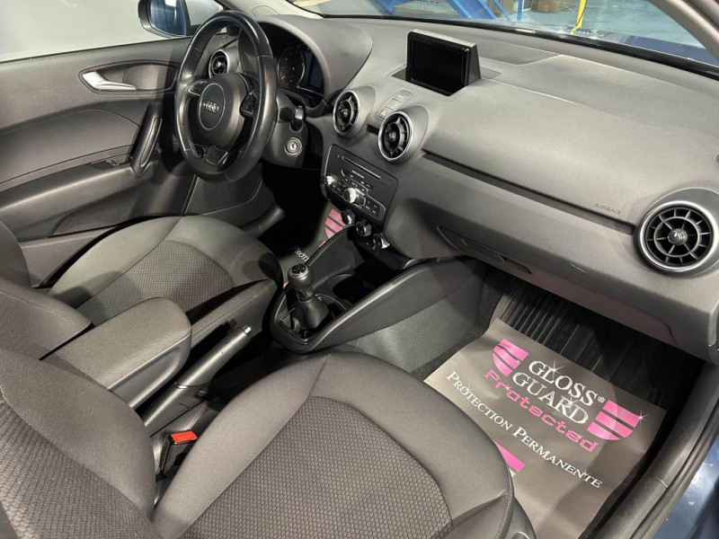 Photo 32 de l'offre de AUDI A1  1.0 TFSI Ultra Ambiante 82 BVM  à 11990€ chez MKP Distribution