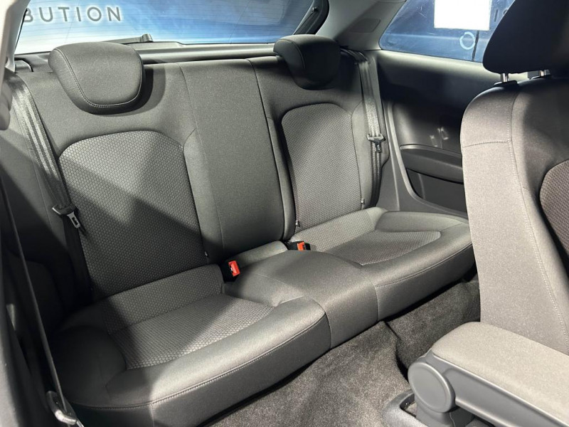 Photo 29 de l'offre de AUDI A1  1.0 TFSI Ultra Ambiante 82 BVM  à 11990€ chez MKP Distribution