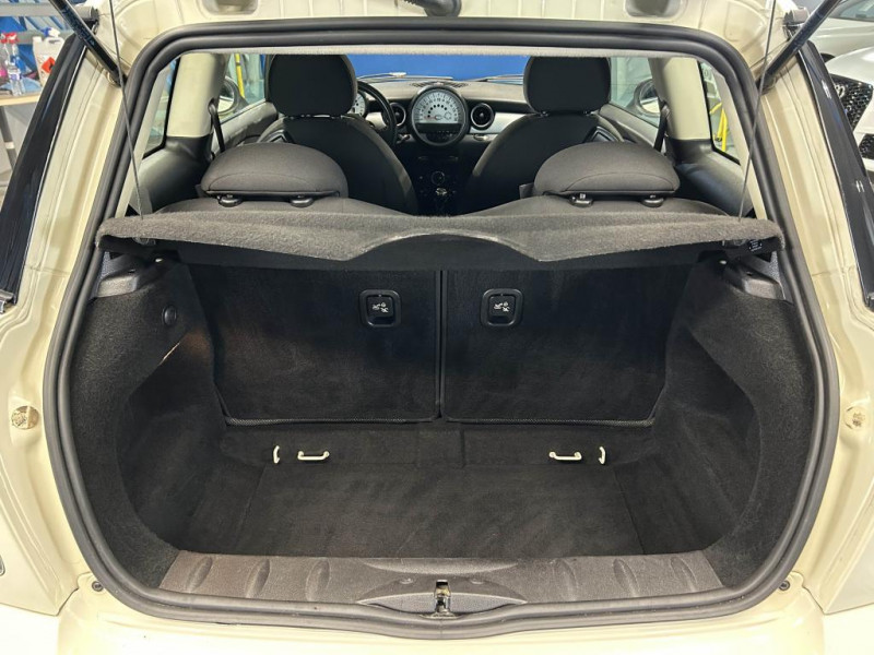 Photo 10 de l'offre de MINI MINI  1.6 One 75 Docklands BVM  à 6990€ chez MKP Distribution