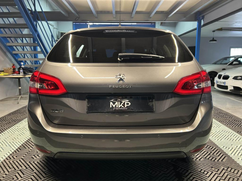 Photo 4 de l'offre de PEUGEOT 308 SW 1.5 BlueHDi 130 Allure Pack BVA à 14490€ chez MKP Distribution