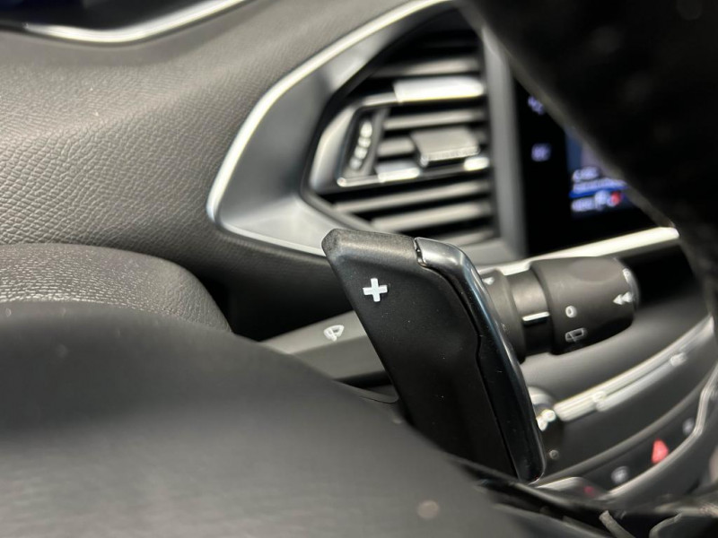Photo 18 de l'offre de PEUGEOT 308 SW 1.5 BlueHDi 130 Allure Pack BVA à 14490€ chez MKP Distribution