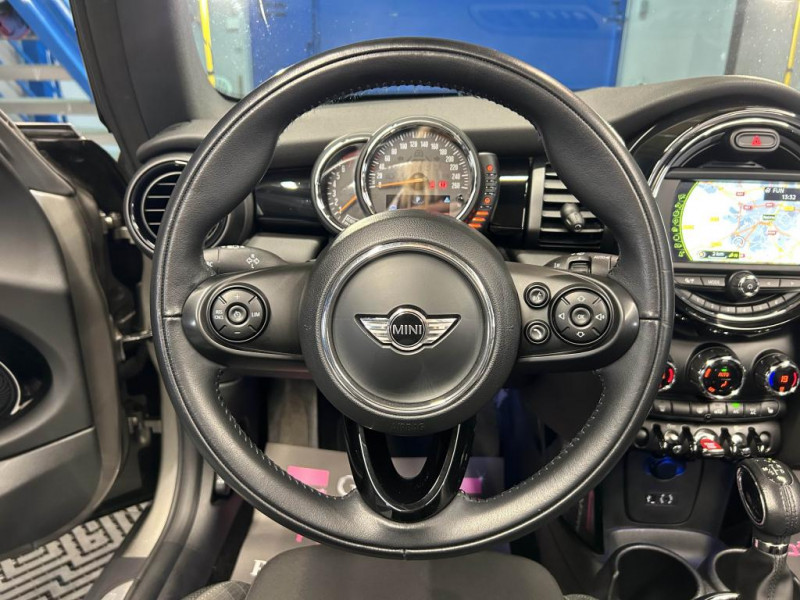 Photo 21 de l'offre de MINI CABRIOLET F57 Cabriolet Cooper S 2.0 192 Finition Red Hot Chili BVA à 19990€ chez MKP Distribution