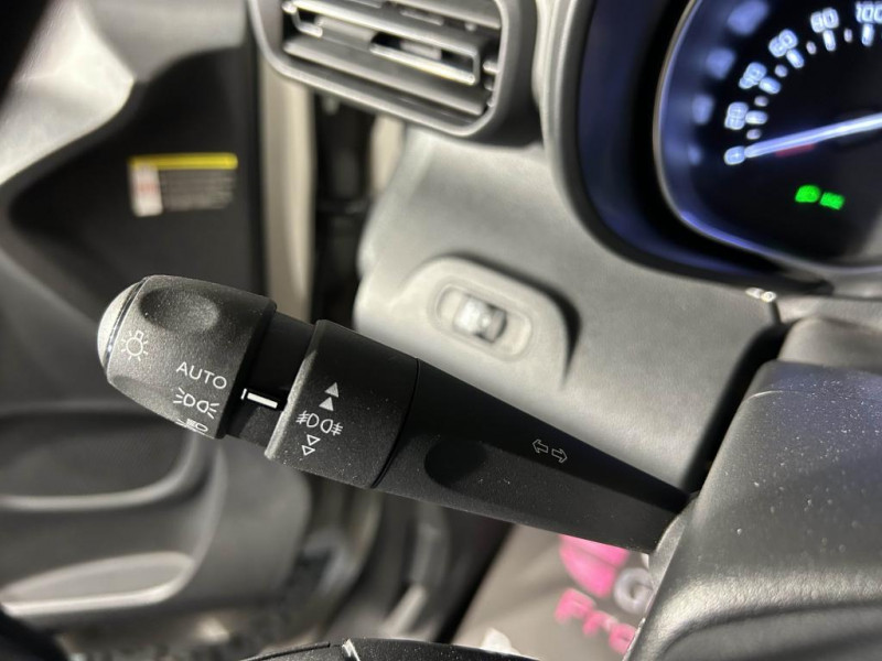 Photo 15 de l'offre de CITROEN BERLINGO 1.5 BlueHDi 100  III Feel BVM à 15490€ chez MKP Distribution