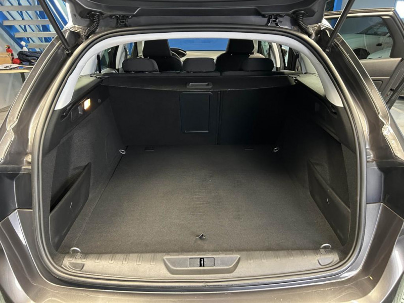 Photo 9 de l'offre de PEUGEOT 308 SW 1.5 BlueHDi 130 Allure Pack BVA à 14490€ chez MKP Distribution