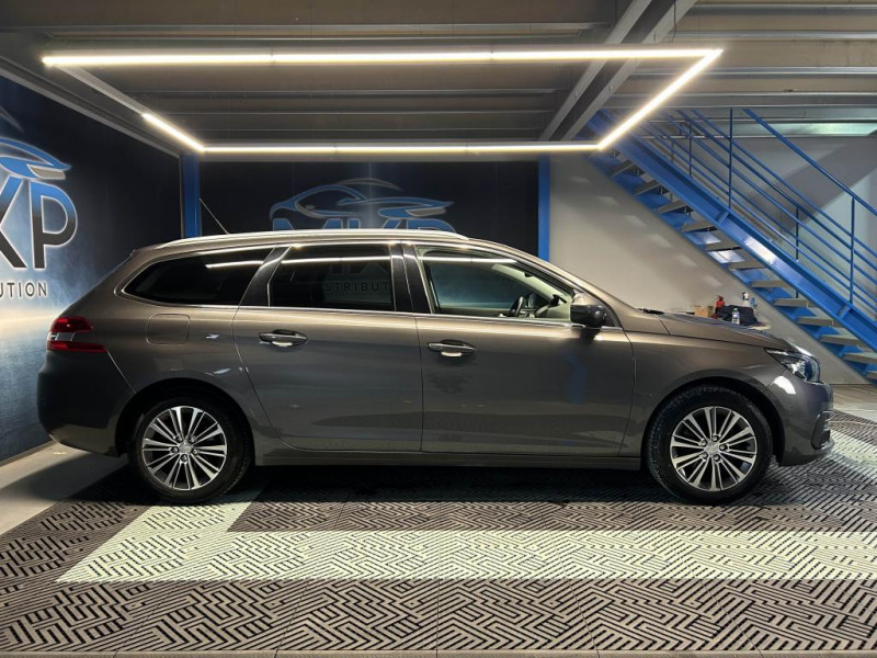 Photo 6 de l'offre de PEUGEOT 308 SW 1.5 BlueHDi 130 Allure Pack BVA à 14490€ chez MKP Distribution