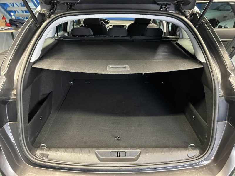 Photo 10 de l'offre de PEUGEOT 308 SW 1.5 BlueHDi 130 Allure Pack BVA à 14490€ chez MKP Distribution