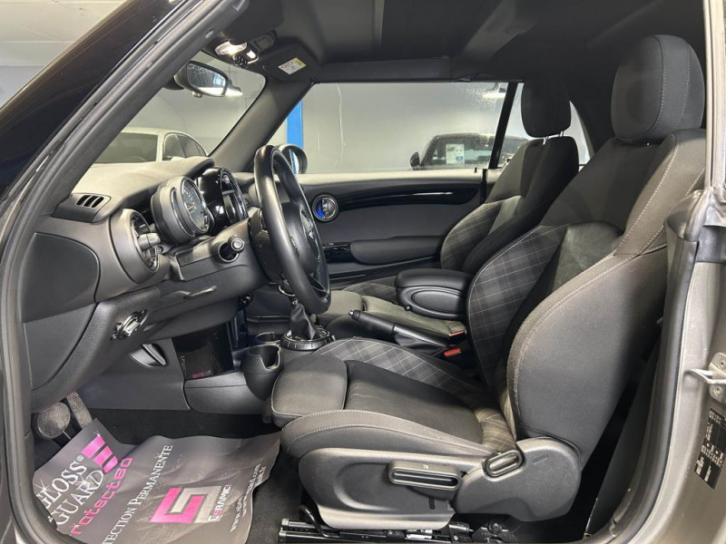 Photo 35 de l'offre de MINI CABRIOLET F57 Cabriolet Cooper S 2.0 192 Finition Red Hot Chili BVA à 19990€ chez MKP Distribution