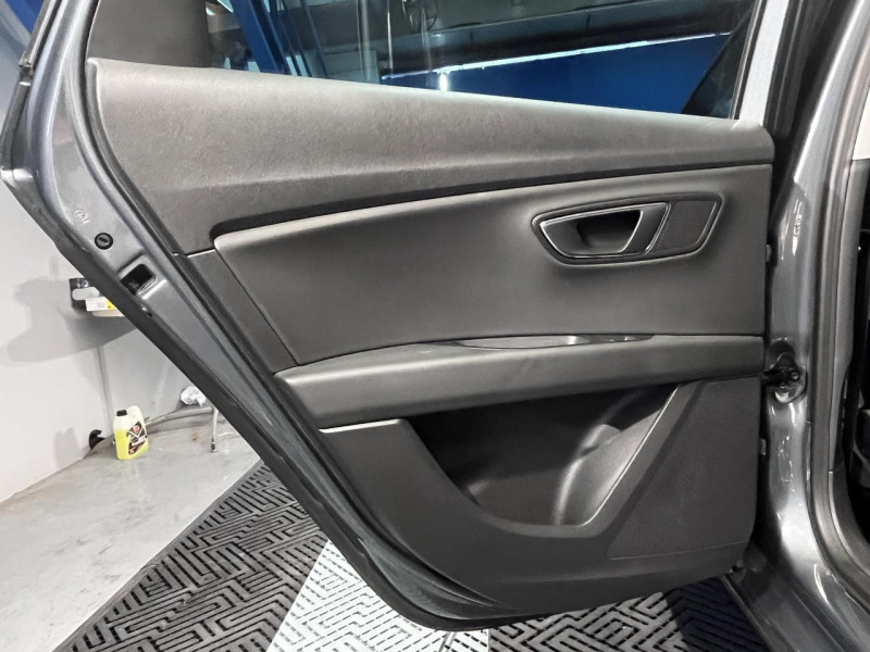 Photo 36 de l'offre de SEAT LEON ST 1.4 TSI 140 FR BVM à 12990€ chez MKP Distribution