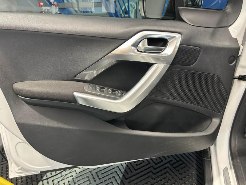 Photo 28 de l'offre de PEUGEOT 2008  1.6 BlueHDi 120  Crossway BVM à 9490€ chez MKP Distribution