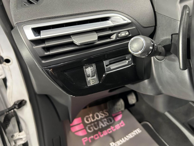 Photo 19 de l'offre de CITROEN C4 PICASSO  1.6 BlueHDi 120  Shine  BVA à 11990€ chez MKP Distribution