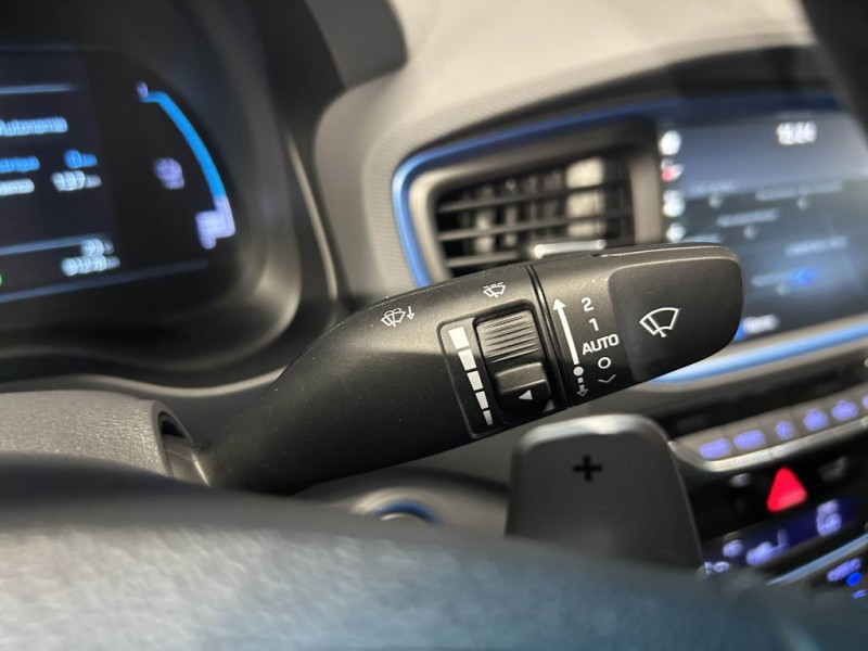 Photo 16 de l'offre de HYUNDAI IONIQ 1.6 Plug-In 141 Executive BVA à 13990€ chez MKP Distribution