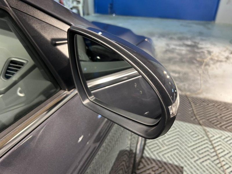 Photo 40 de l'offre de HYUNDAI IONIQ 1.6 Plug-In 141 Executive BVA à 13990€ chez MKP Distribution