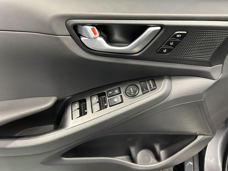 Photo 31 de l'offre de HYUNDAI IONIQ 1.6 Plug-In 141 Executive BVA à 13990€ chez MKP Distribution