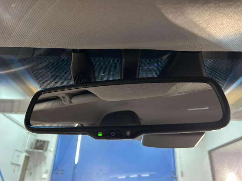 Photo 41 de l'offre de HYUNDAI IONIQ 1.6 Plug-In 141 Executive BVA à 13990€ chez MKP Distribution