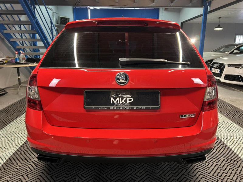 Photo 4 de l'offre de SKODA OCTAVIA COMBI  2.0 TSI 230  RS 230  BVA à 19990€ chez MKP Distribution