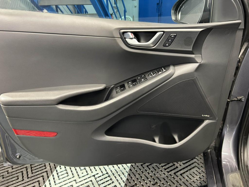 Photo 30 de l'offre de HYUNDAI IONIQ 1.6 Plug-In 141 Executive BVA à 13990€ chez MKP Distribution