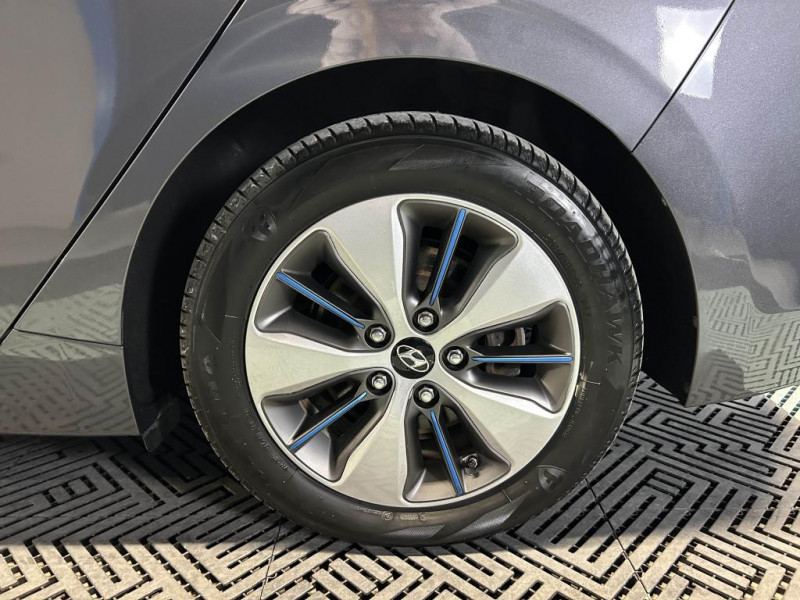 Photo 48 de l'offre de HYUNDAI IONIQ 1.6 Plug-In 141 Executive BVA à 13990€ chez MKP Distribution