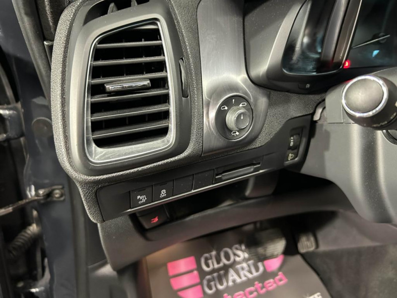 Photo 20 de l'offre de CITROEN DS5 1.6 THP 156 So Chic BVA à 14490€ chez MKP Distribution