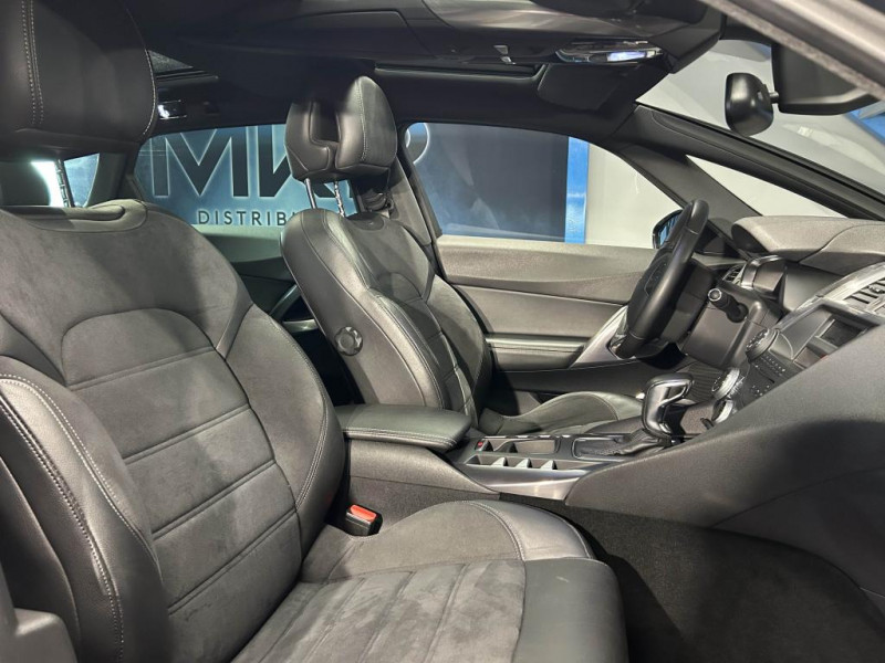Photo 31 de l'offre de CITROEN DS5 1.6 THP 156 So Chic BVA à 14490€ chez MKP Distribution