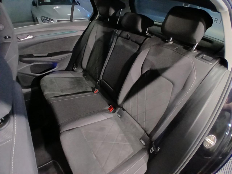 Photo 13 de l'offre de VOLKSWAGEN GOLF 2.0 TDI SCR  Style 115 BVM à 21490€ chez MKP Distribution