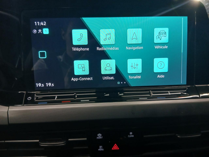 Photo 15 de l'offre de VOLKSWAGEN GOLF 2.0 TDI SCR  Style 115 BVM à 21490€ chez MKP Distribution