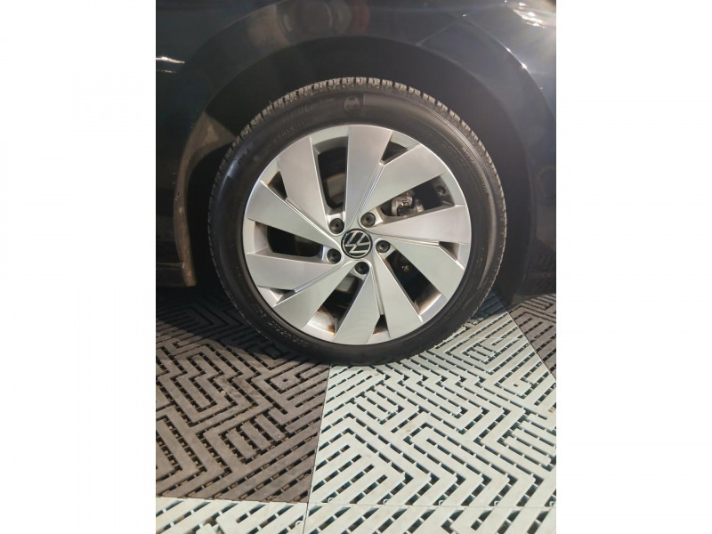 Photo 38 de l'offre de VOLKSWAGEN GOLF 2.0 TDI SCR  Style 115 BVM à 21490€ chez MKP Distribution