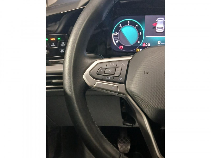 Photo 17 de l'offre de VOLKSWAGEN GOLF 2.0 TDI SCR  Style 115 BVM à 21490€ chez MKP Distribution