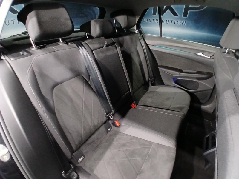 Photo 34 de l'offre de VOLKSWAGEN GOLF 2.0 TDI SCR  Style 115 BVM à 21490€ chez MKP Distribution