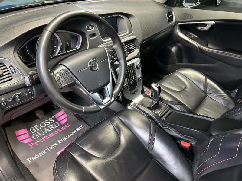 Photo 37 de l'offre de VOLVO V40  2.0 D2 120 OCEAN RACE à 13490€ chez MKP Distribution