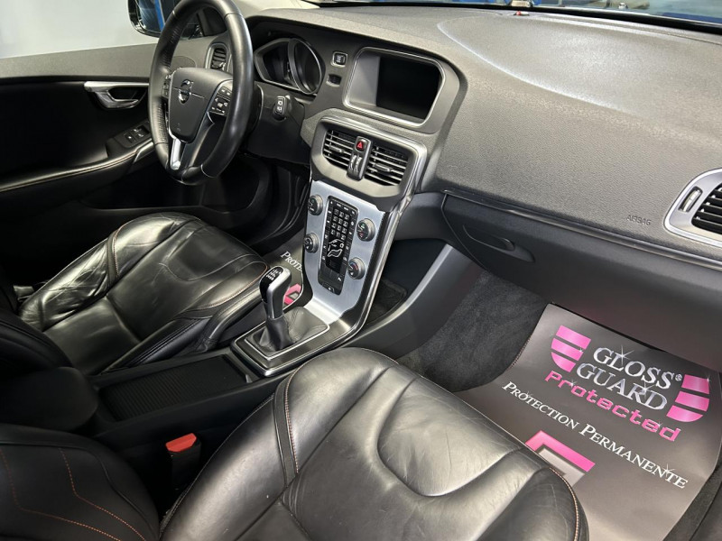 Photo 26 de l'offre de VOLVO V40  2.0 D2 120 OCEAN RACE à 13490€ chez MKP Distribution