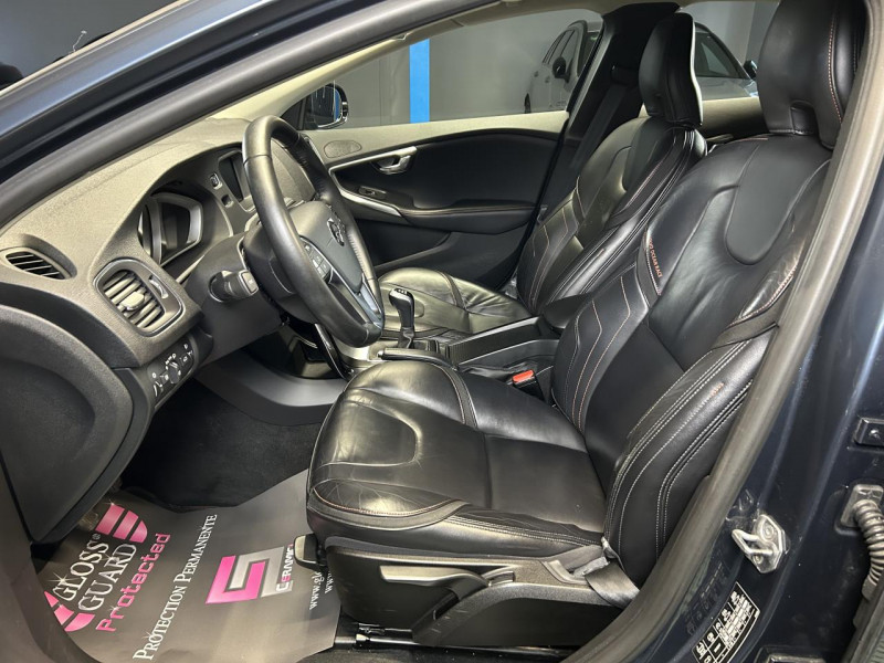 Photo 19 de l'offre de VOLVO V40  2.0 D2 120 OCEAN RACE à 13490€ chez MKP Distribution