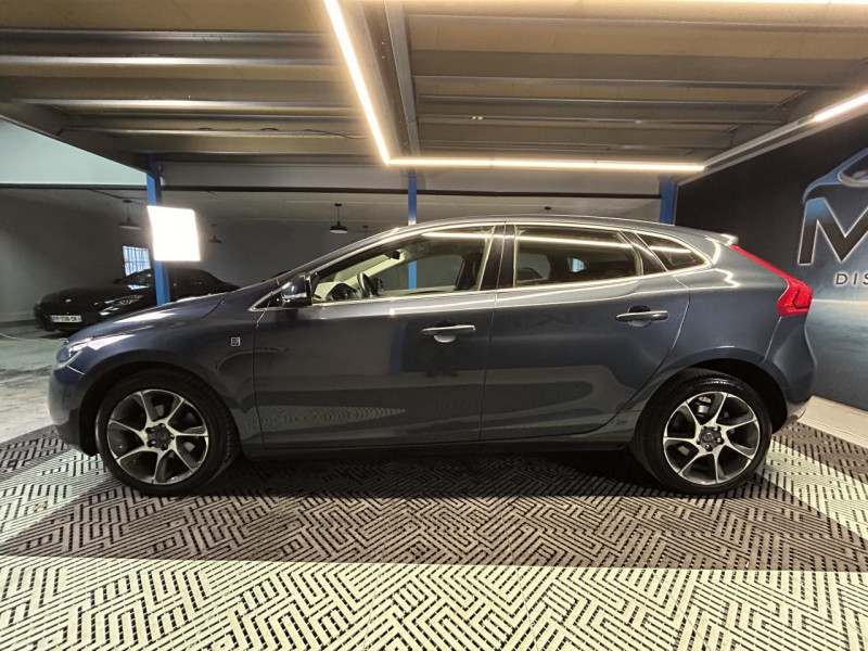 Photo 2 de l'offre de VOLVO V40  2.0 D2 120 OCEAN RACE à 13490€ chez MKP Distribution
