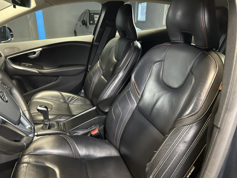 Photo 36 de l'offre de VOLVO V40  2.0 D2 120 OCEAN RACE à 13490€ chez MKP Distribution