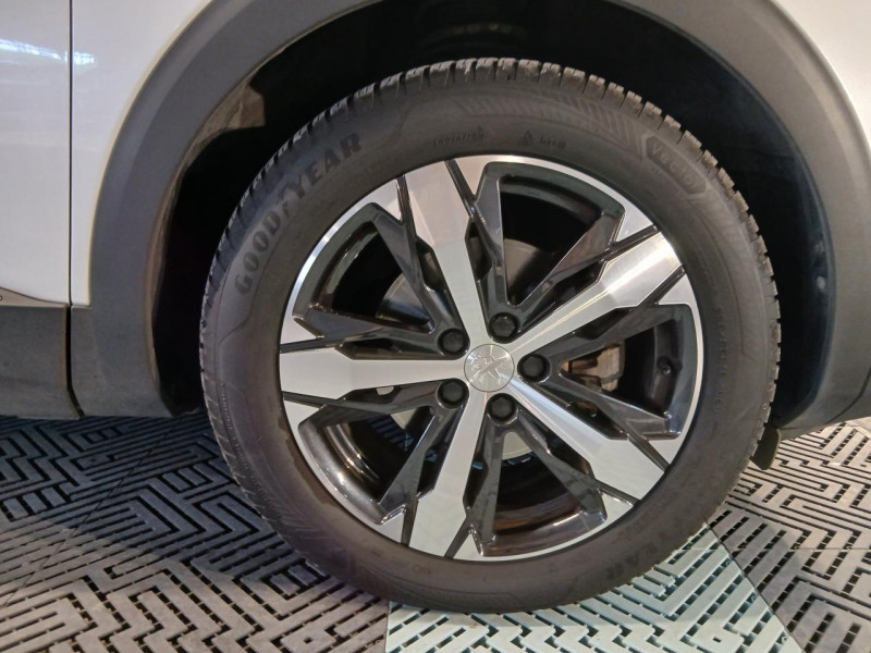 Photo 33 de l'offre de PEUGEOT 3008 1.5 BlueHDi 130 GT Pack BVA à 25990€ chez MKP Distribution
