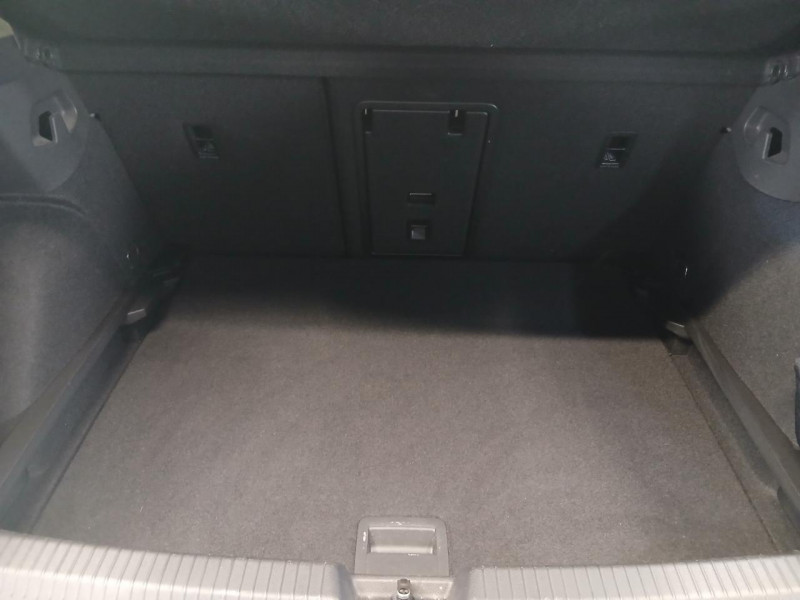 Photo 8 de l'offre de VOLKSWAGEN GOLF  1.5  TFSi 150 Life DSG - TVA à 22990€ chez MKP Distribution