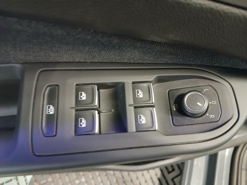 Photo 28 de l'offre de VOLKSWAGEN GOLF  1.5  TFSi 150 Life DSG - TVA à 22990€ chez MKP Distribution