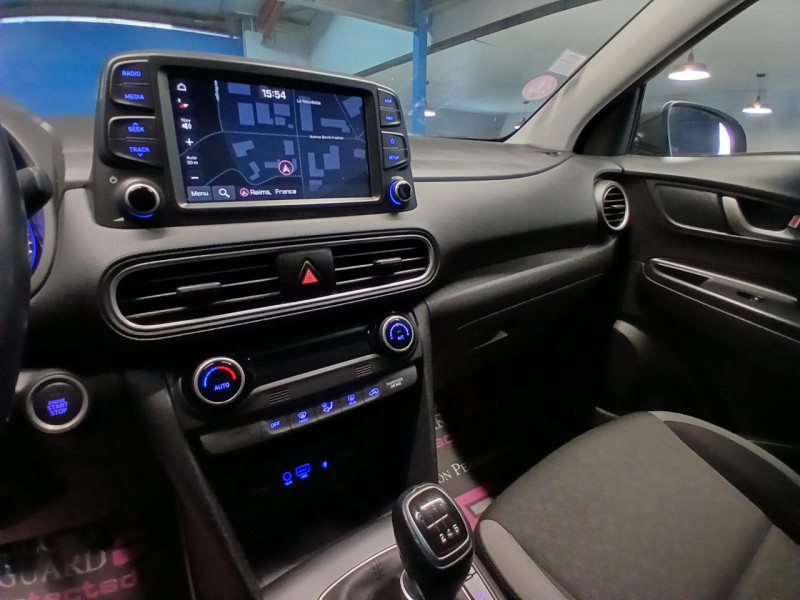 Photo 14 de l'offre de HYUNDAI KONA 1.0 T-GDi 120  Creative BVM à 12990€ chez MKP Distribution