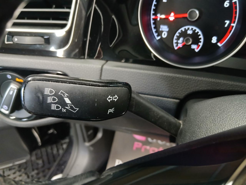 Photo 16 de l'offre de VOLKSWAGEN GOLF 1.0 TSI 115 iQ Drive BVM à 14990€ chez MKP Distribution