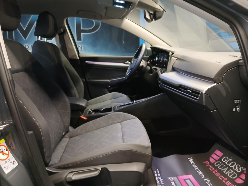 Photo 26 de l'offre de VOLKSWAGEN GOLF  1.5  TFSi 150 Life DSG - TVA à 23990€ chez MKP Distribution